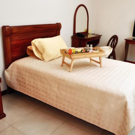 Marcelius Business Hotel Гуаякуил Екстериор снимка