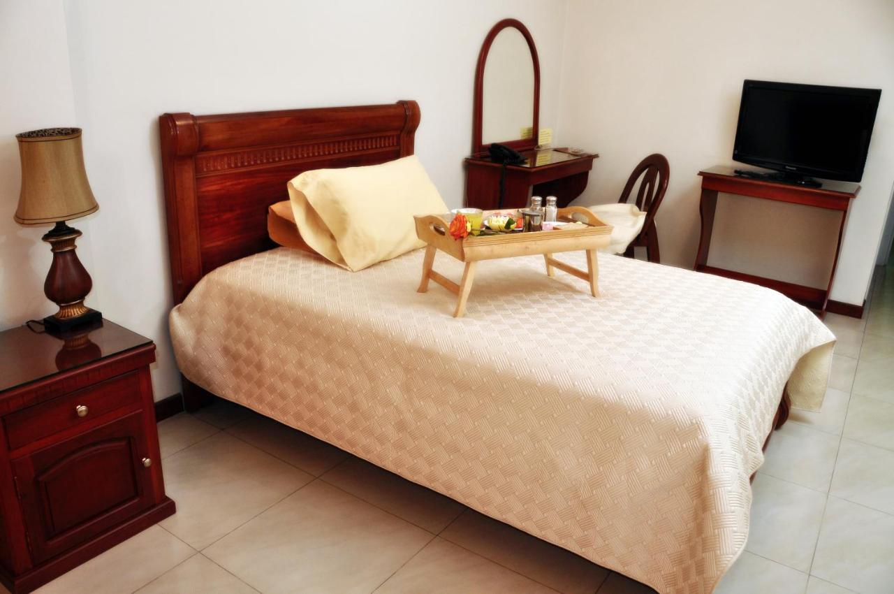 Marcelius Business Hotel Гуаякуил Екстериор снимка